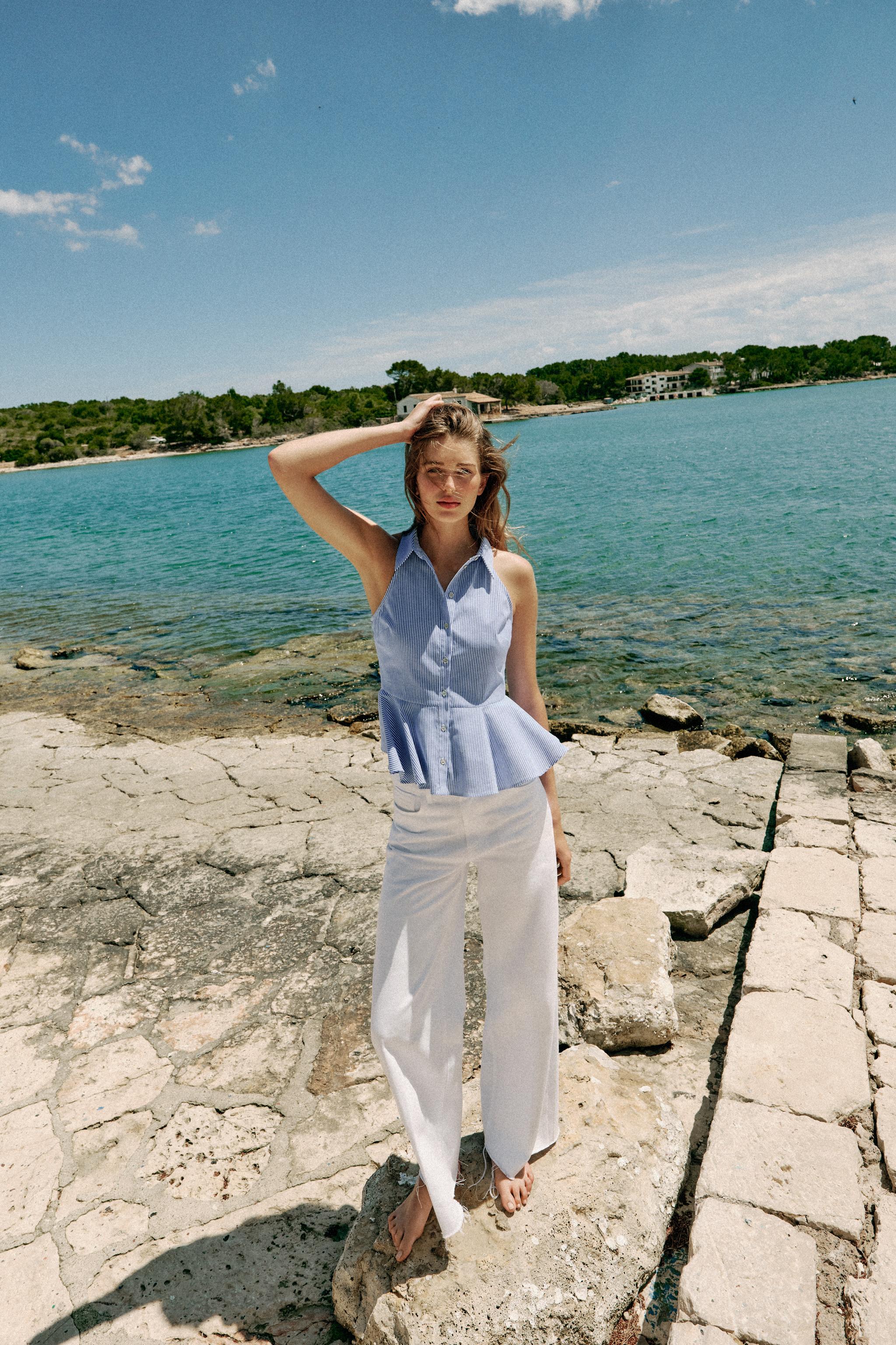 STRIPED PEPLUM HALTER SHIRT